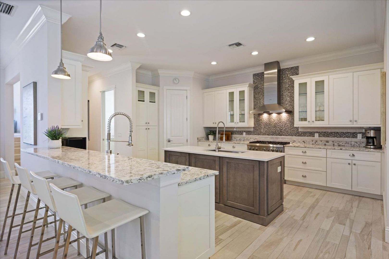 Sarasota House: 3919 Roberts Point Rd