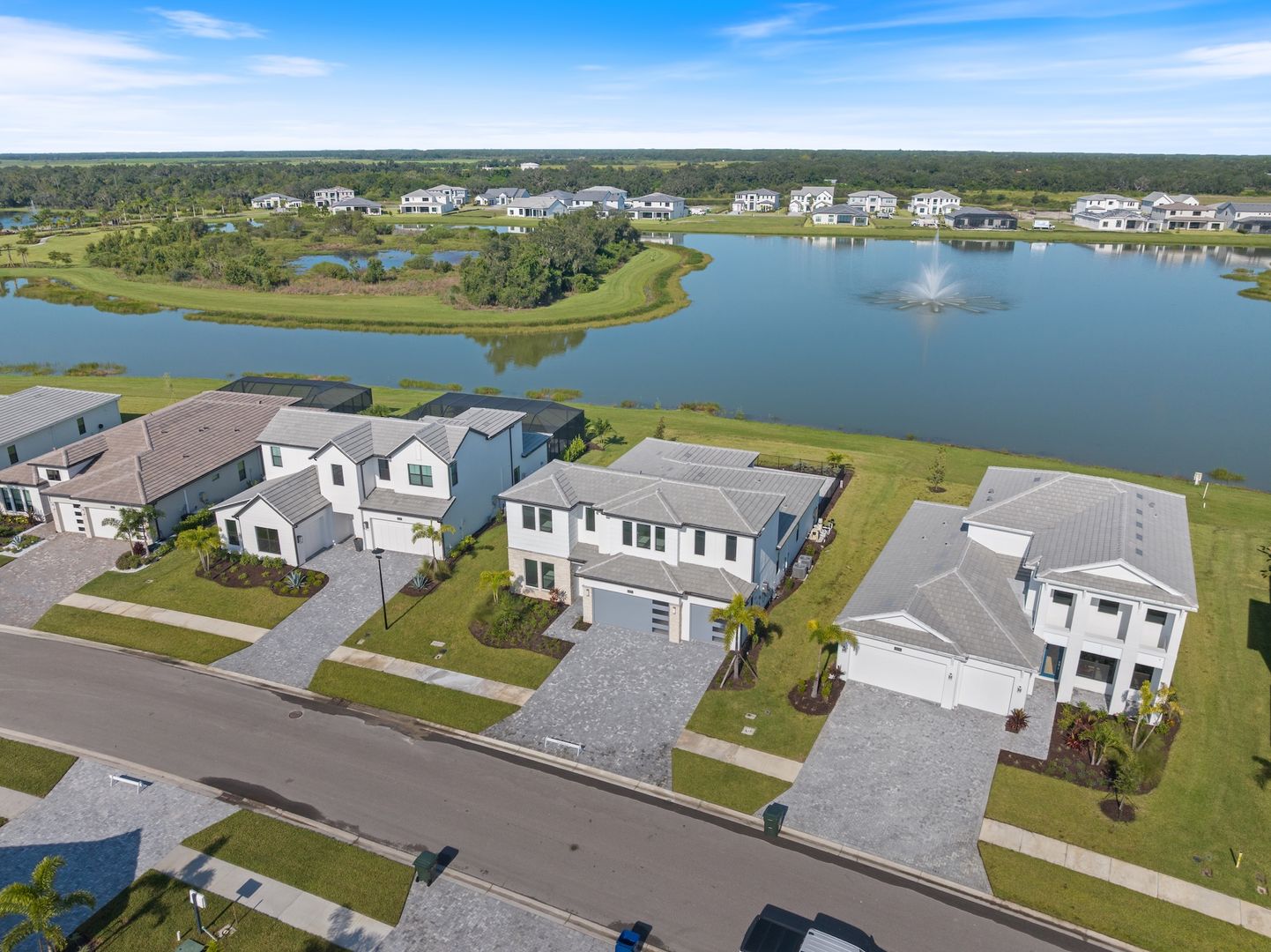 2609 Waterfront Cir 3 of 8