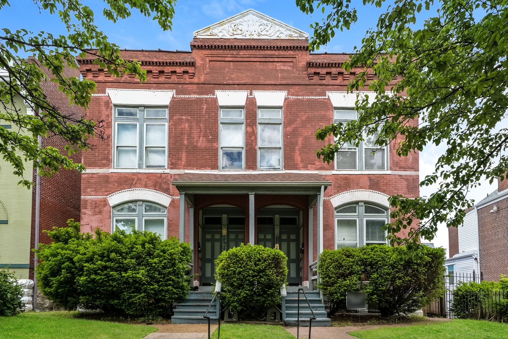 Saint Louis Apartment: 2821-2823 Henrietta Place