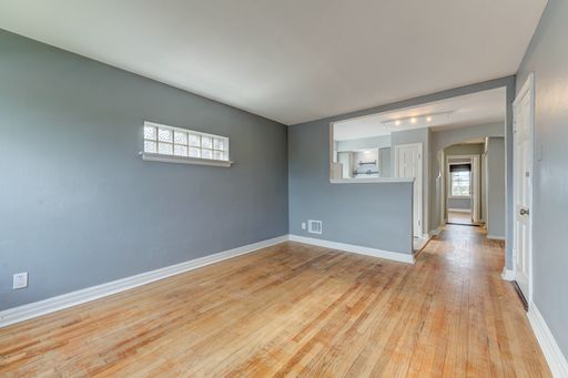 Charming 1 Bed, 1 Bath Apartment in the Heart of Southwest Gardens – photo 1