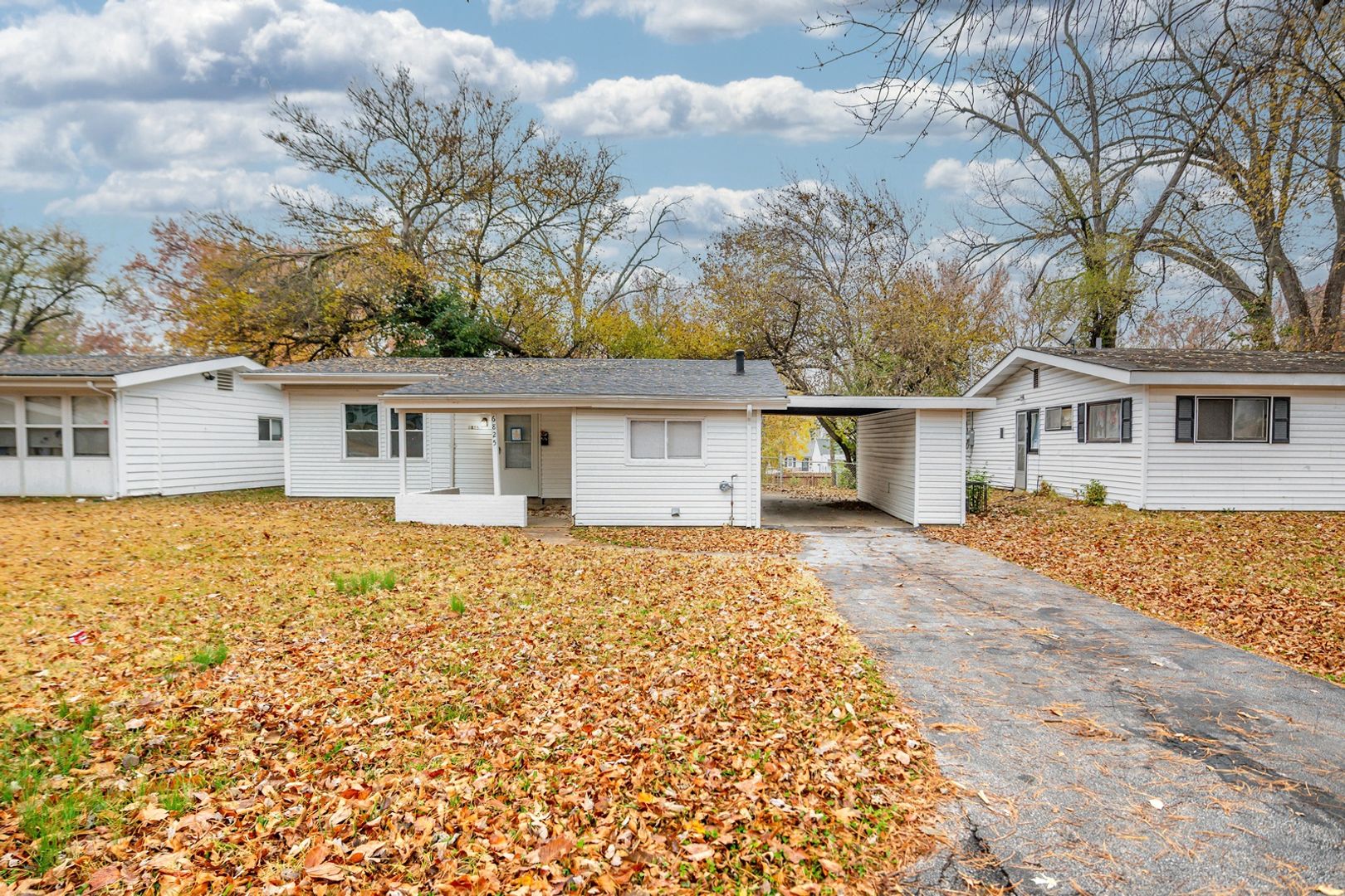 St Louis House: 6825 Saint Olaf Drive