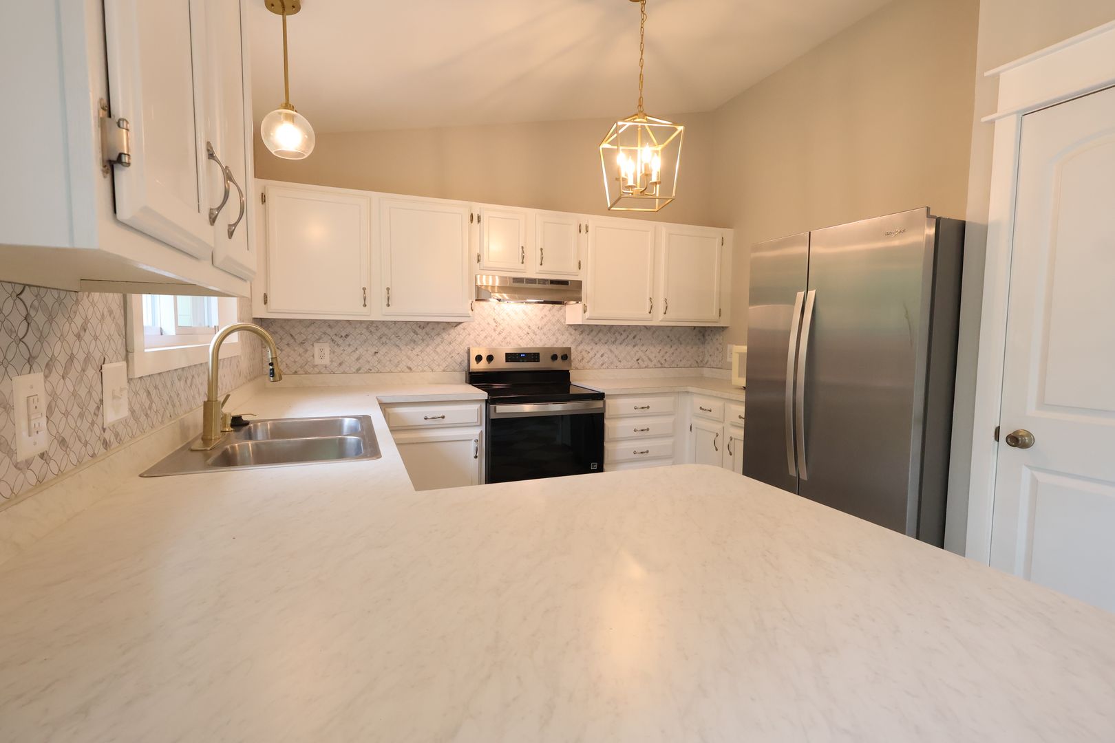 Ballwin House: 622 Rustic Valley Dr