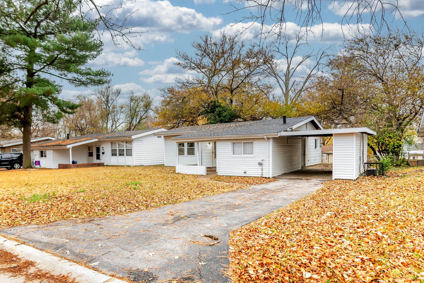 St Louis House: 6825 Saint Olaf Drive