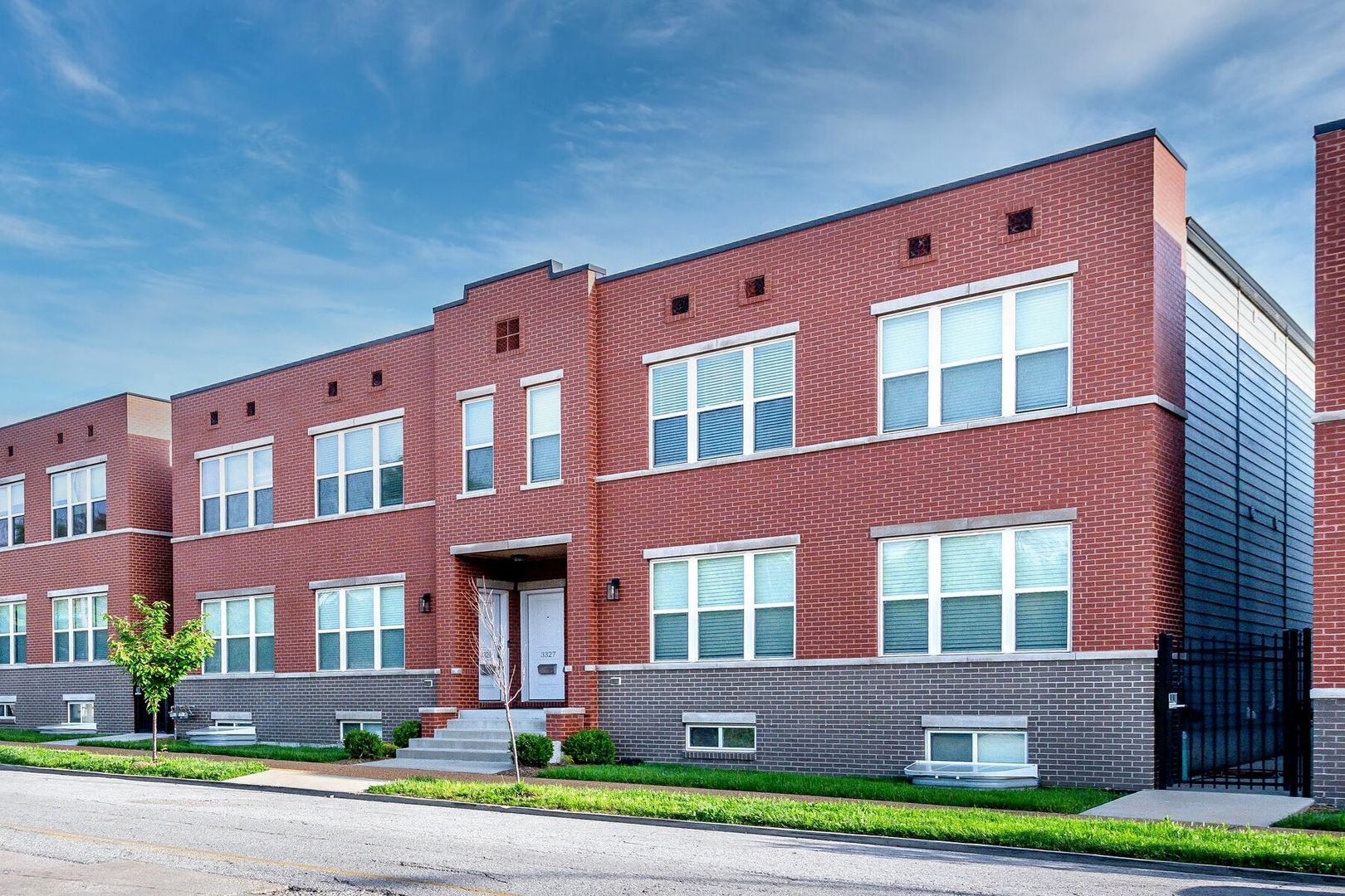 St. Louis Condo: 3327 Park Ave.