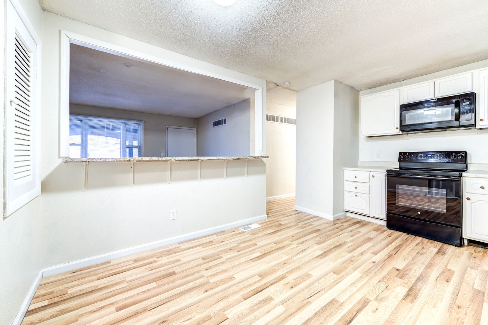 Saint Louis House: 11665 Briarbrae Ct,