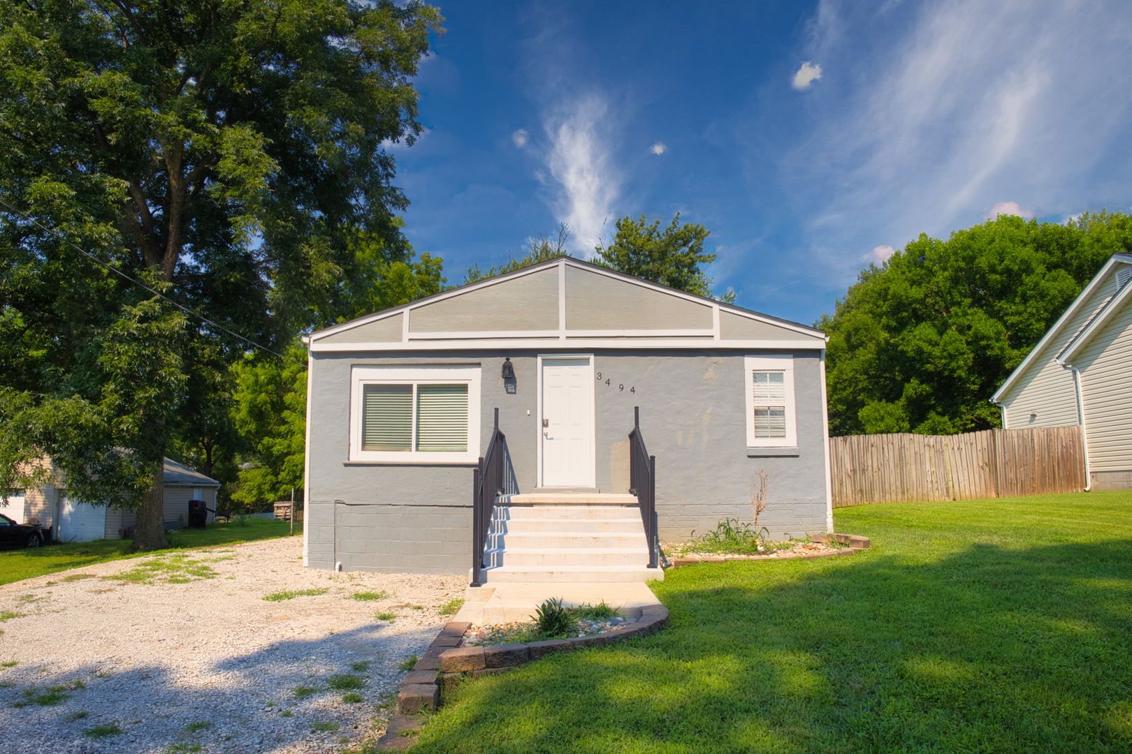 Bridgeton House: 3494 Ludlow Ave