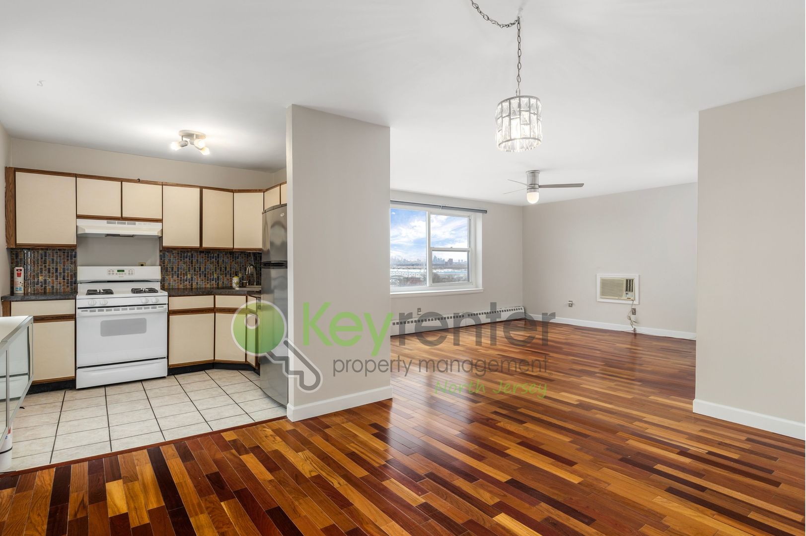 Rutherford Condo: 95 Orient Way, #5E