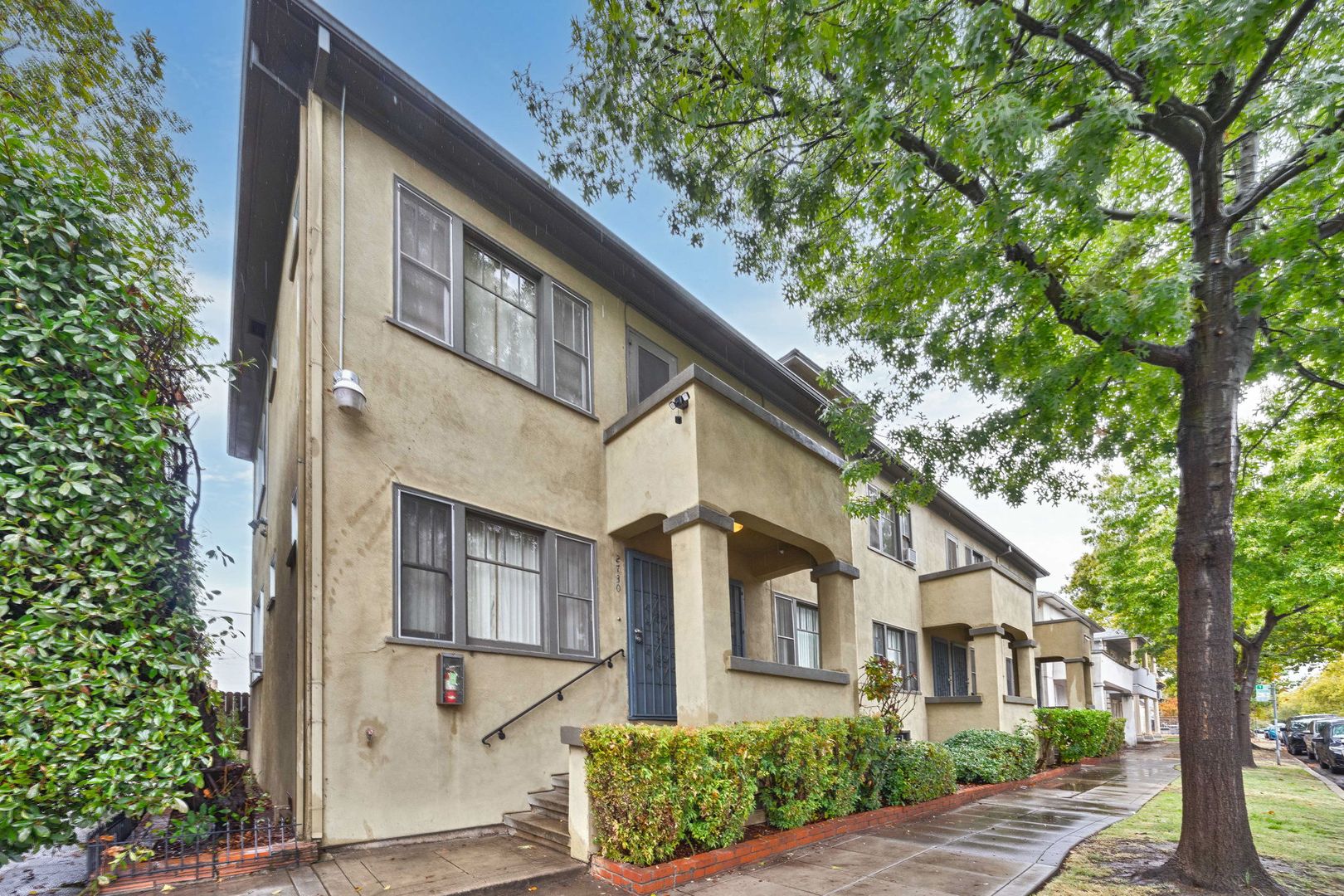 Sacramento House: 2726 T Street