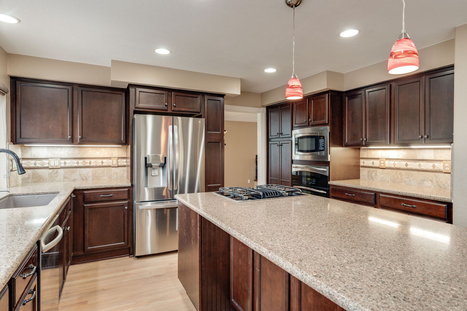 Folsom House: 102 Eveland Ct