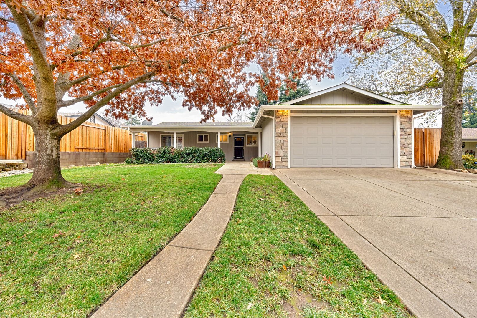 Orangevale House: 9084 Westeria Way