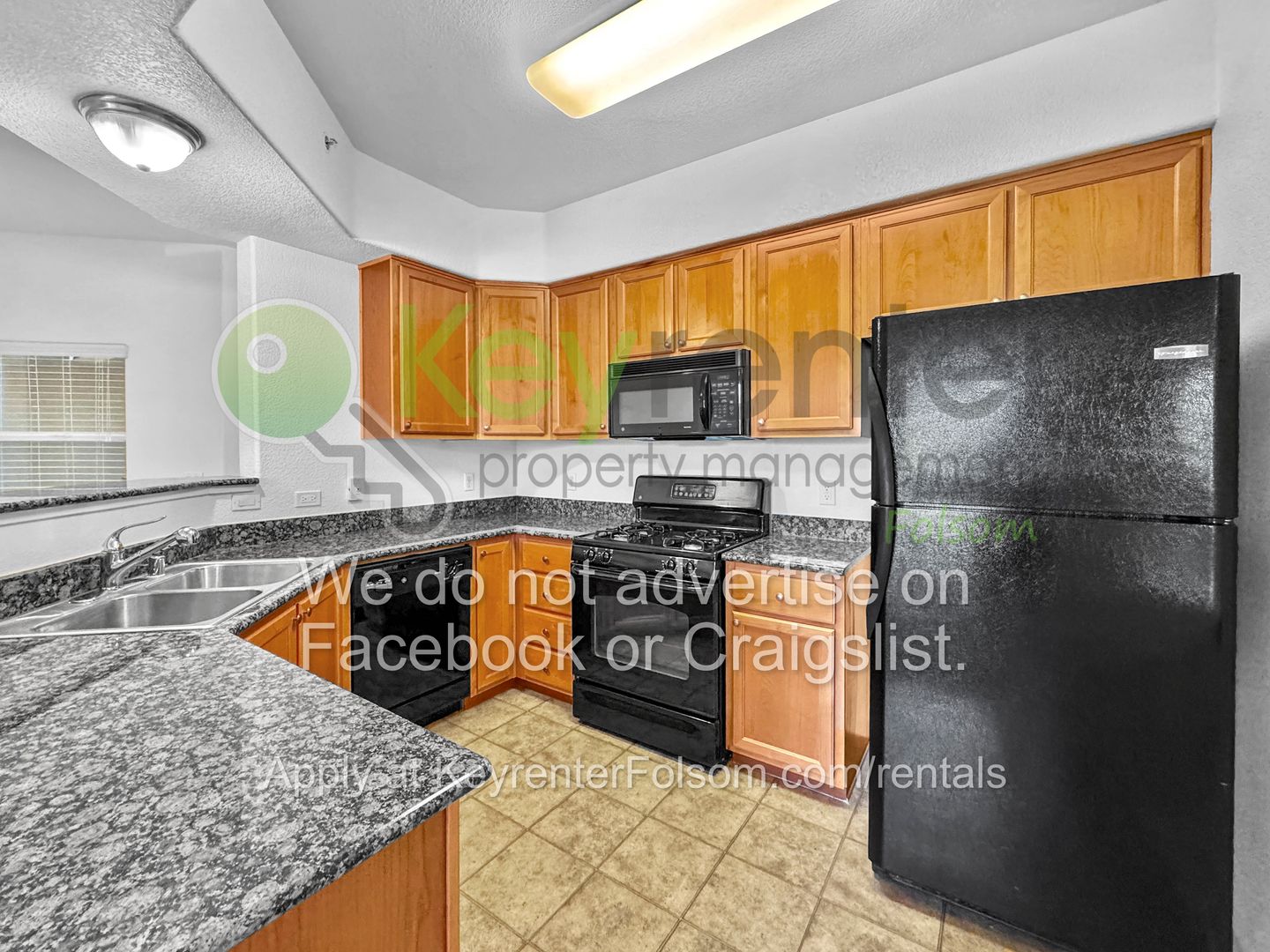 Folsom Condo: 1300 Moon Cir #1326