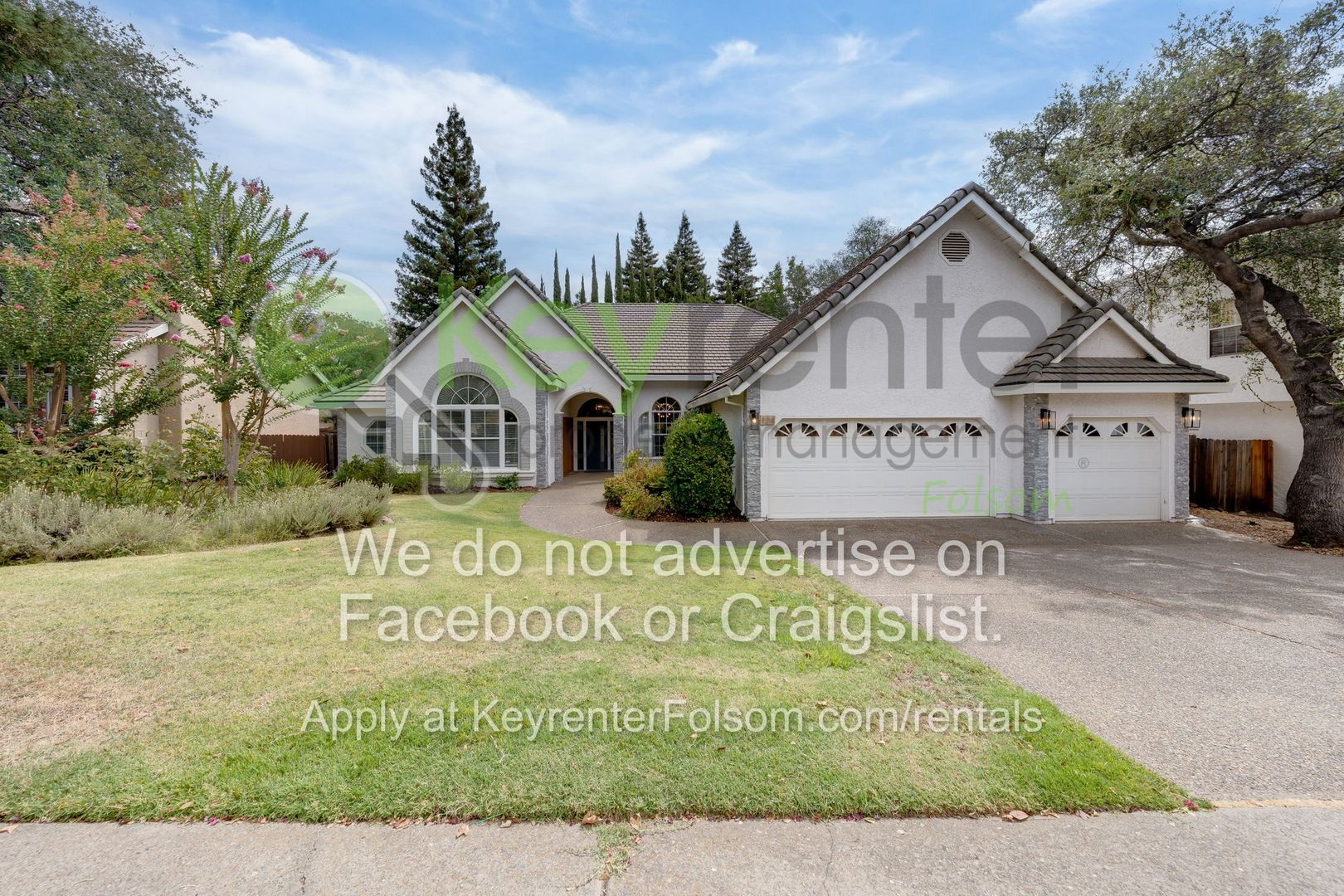 Folsom House: 124 Tomlinson Dr