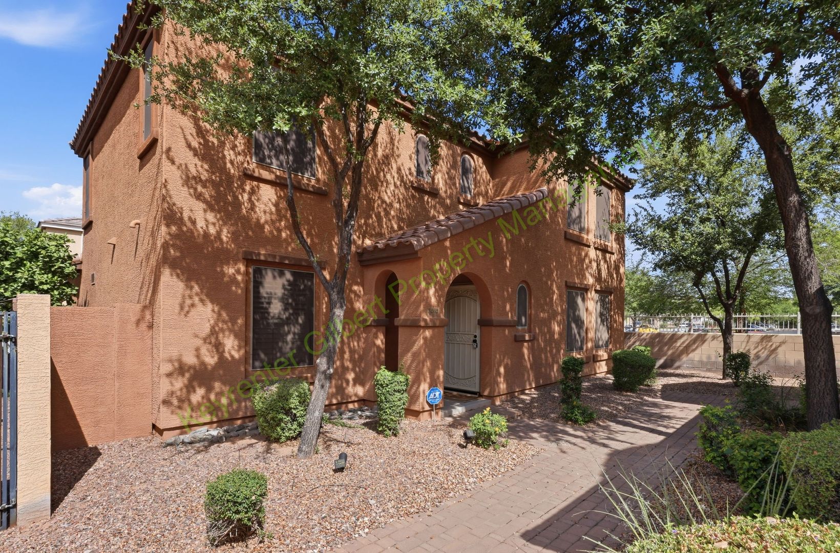 Gilbert House: 3262 E Milky Way