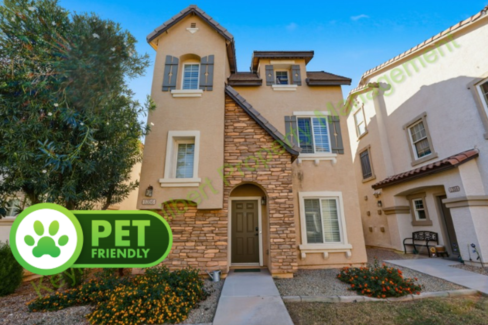 Gilbert House: 1356 S Sabino Dr