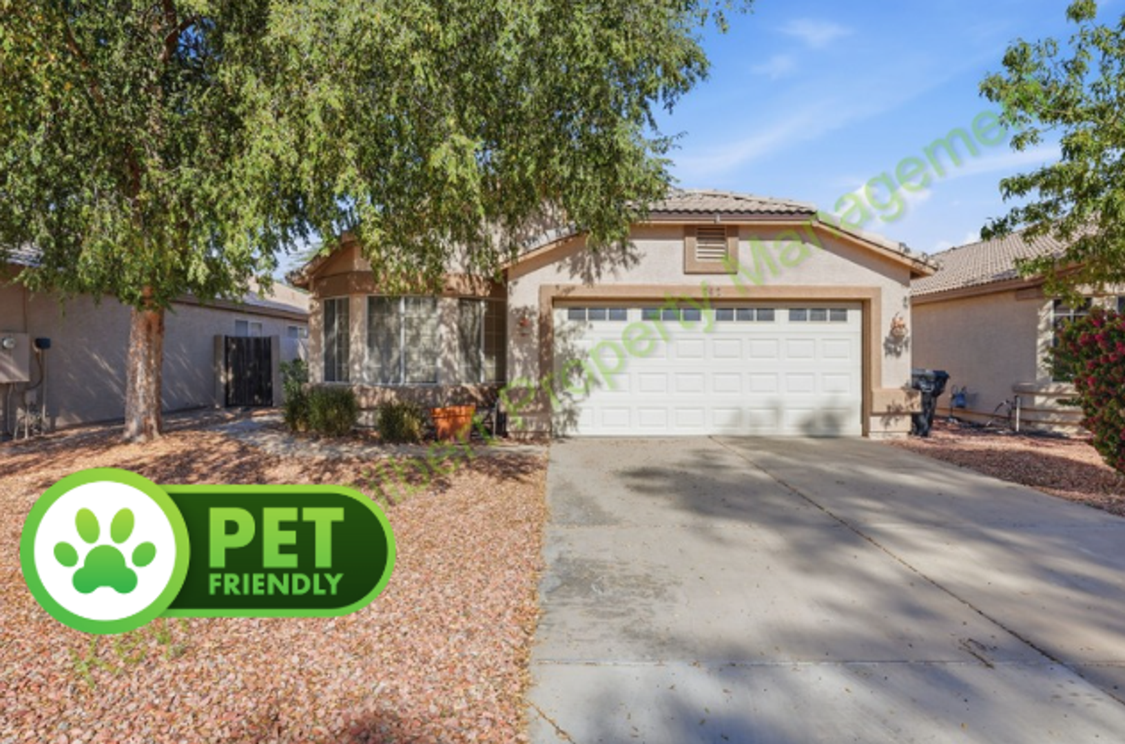 Gilbert House: 142 W Smoke Tree Rd