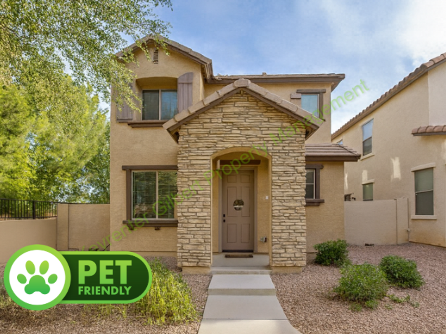 Gilbert House: 106 E Catclaw St