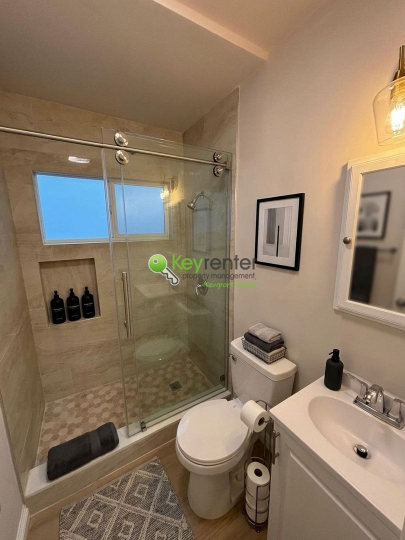 Bright, Cozy & Beachy Studio in San Clemente – Walk to Restaurants! 9 of 9