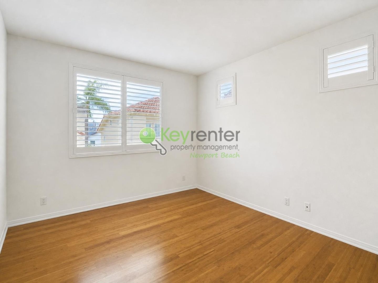 302 E 16th Street 11 of 12