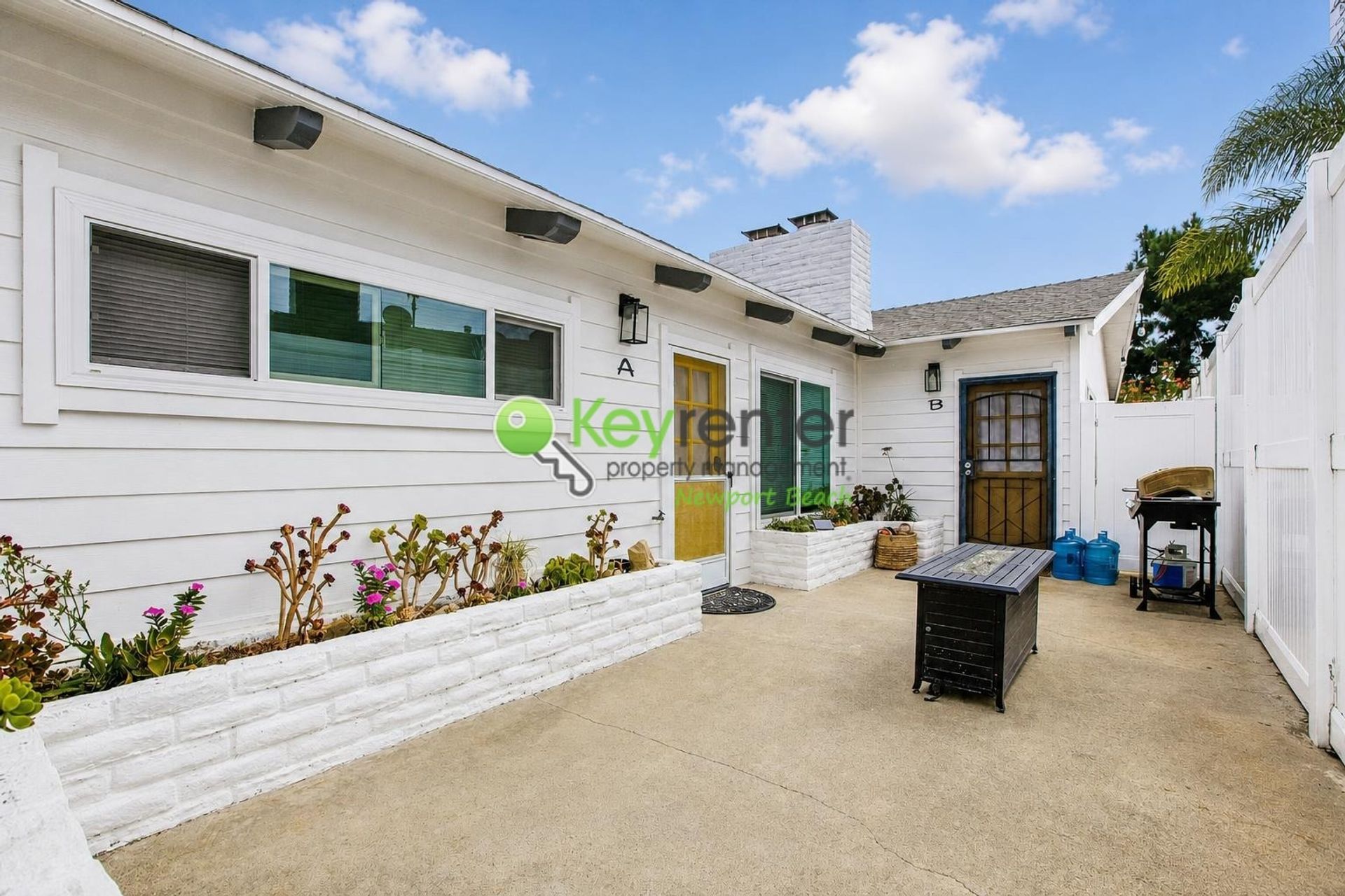 Bright, Cozy & Beachy Studio in San Clemente – Walk to Restaurants! 2 of 9