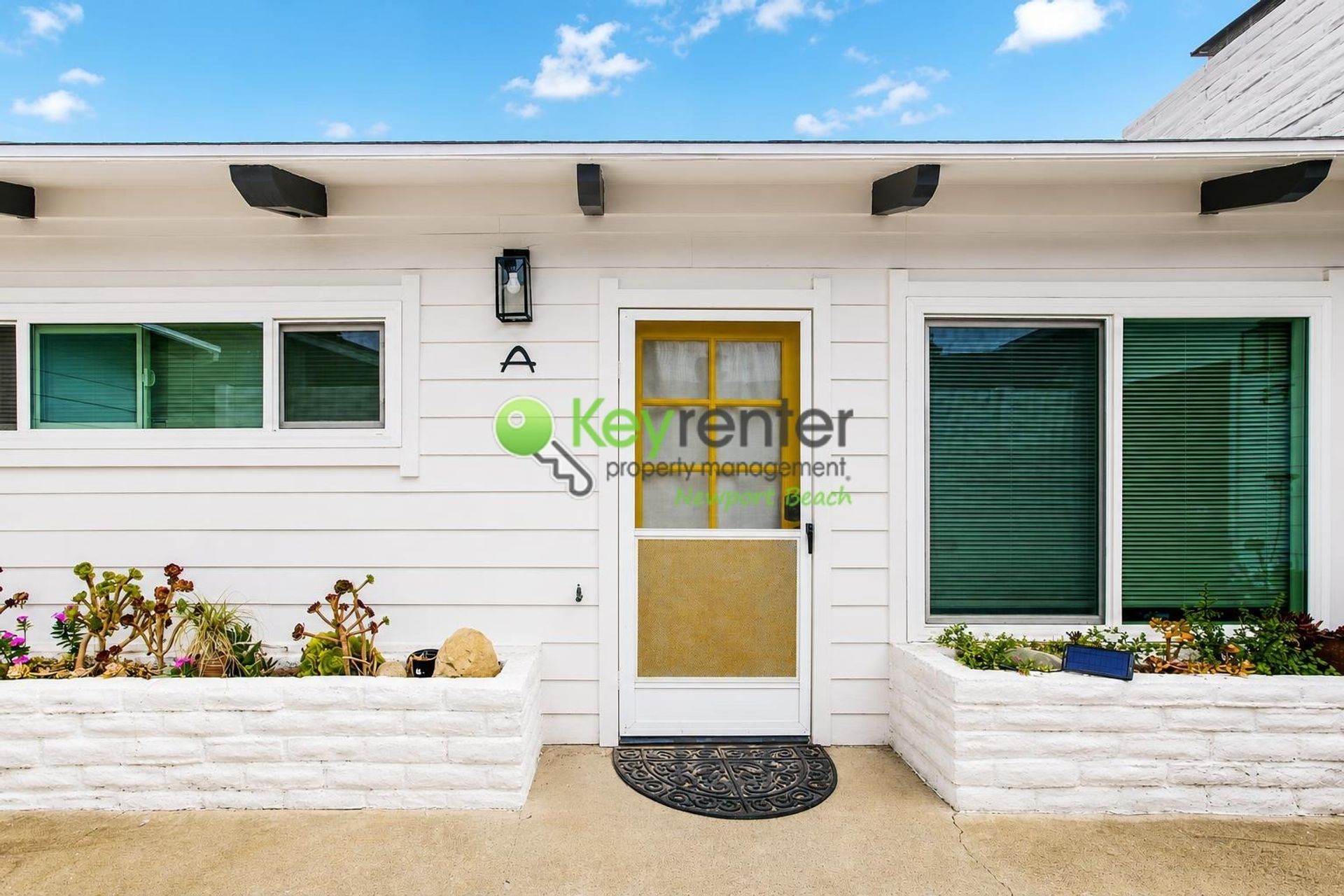 Bright, Cozy & Beachy Studio in San Clemente – Walk to Restaurants! 1 of 9