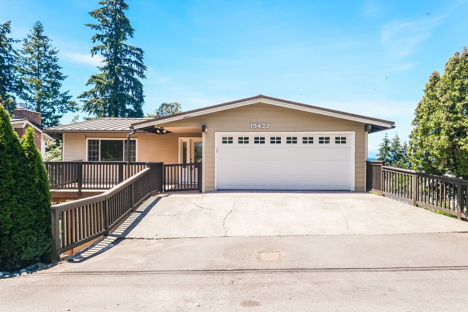 Burien House: 15433 22nd Ave SW