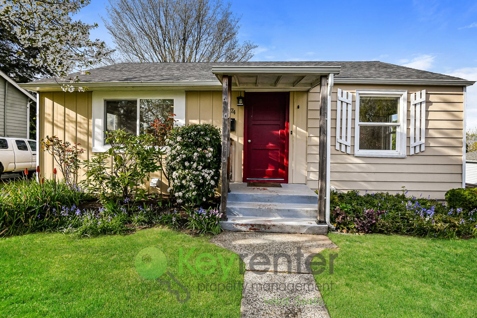 Seattle House: 7474 S. 116th St.