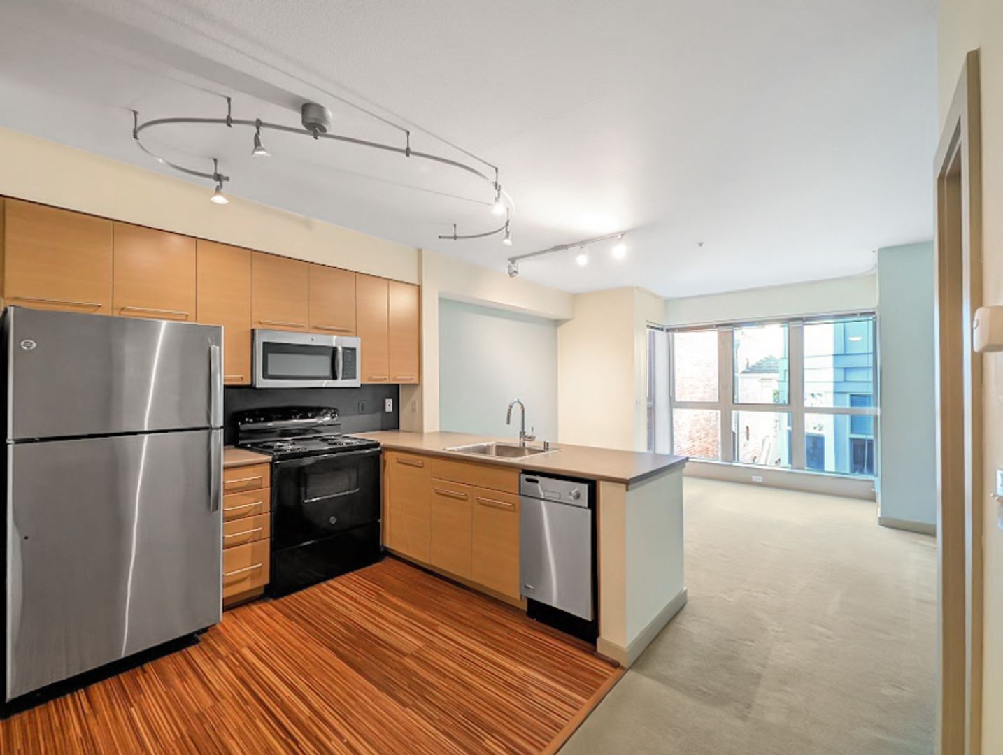 Seattle Condo: 1410 E Pine Street W208