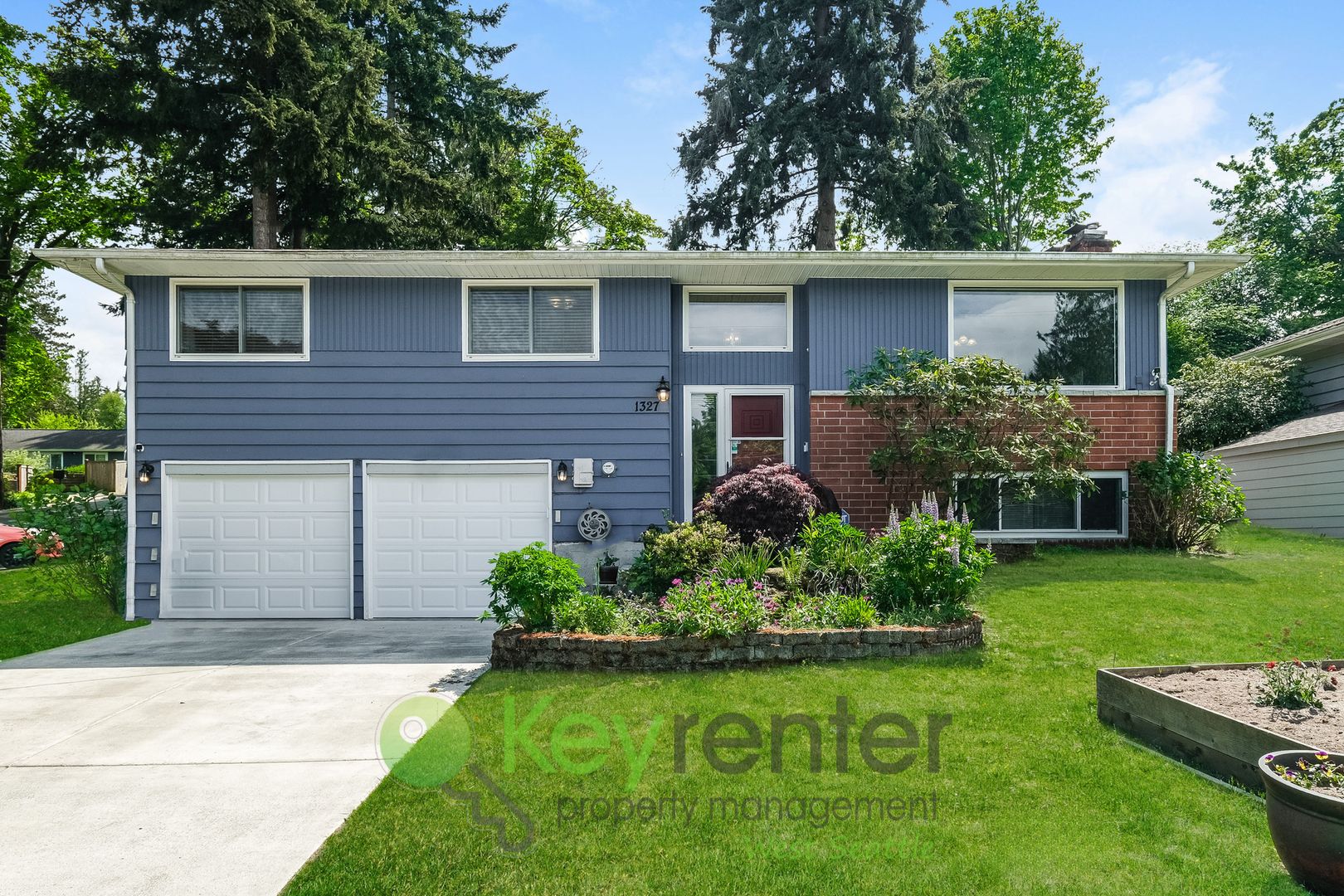 Des Moines House: 1327 S 232nd St, Des Moines, WA 98198