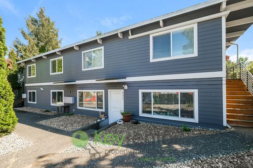 **Rent Special**Beautifully Renovated 2-Bedroom Greenwood Apartment with Modern Amenities – photo 1