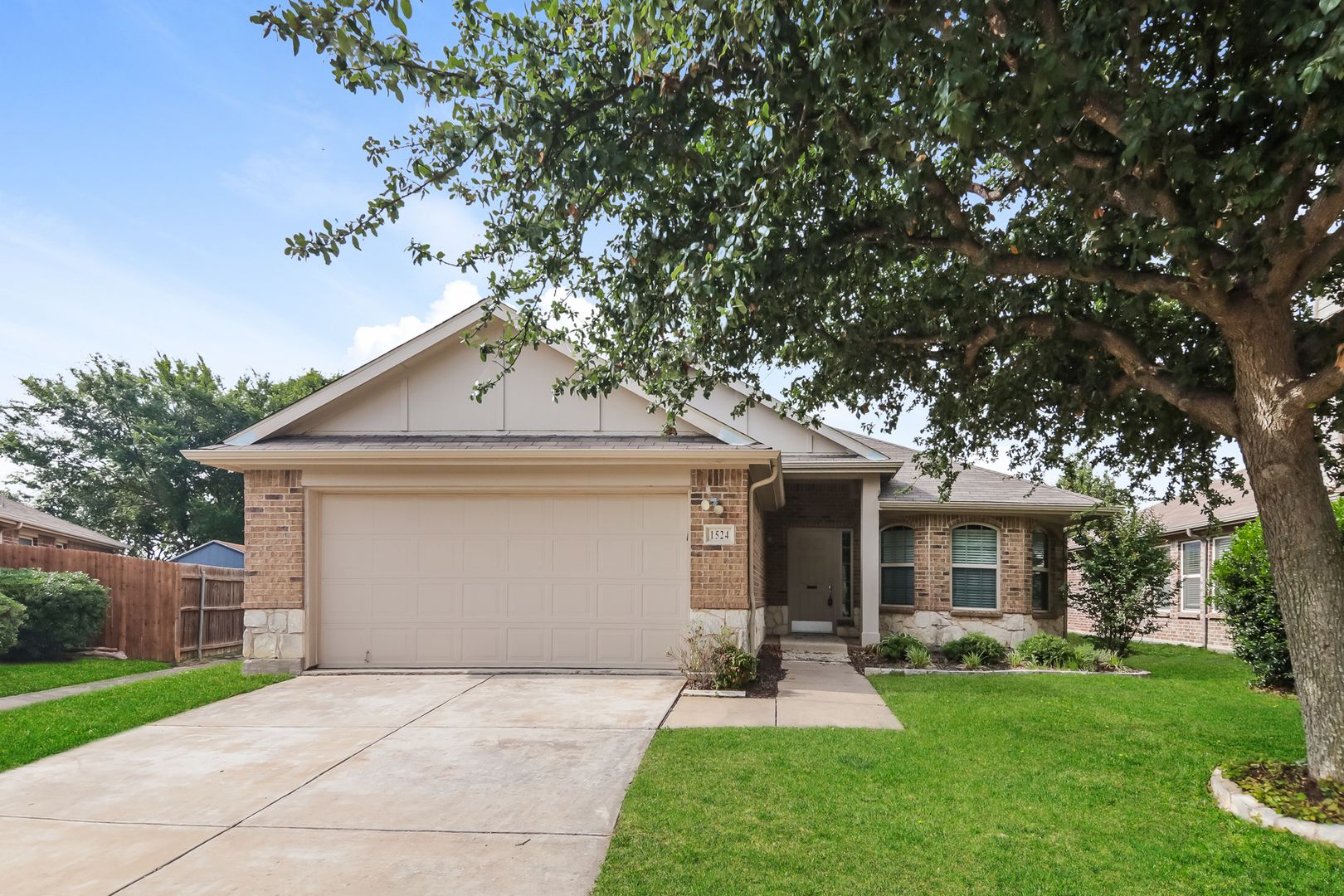 Little Elm House: 1524 Toucan Dr