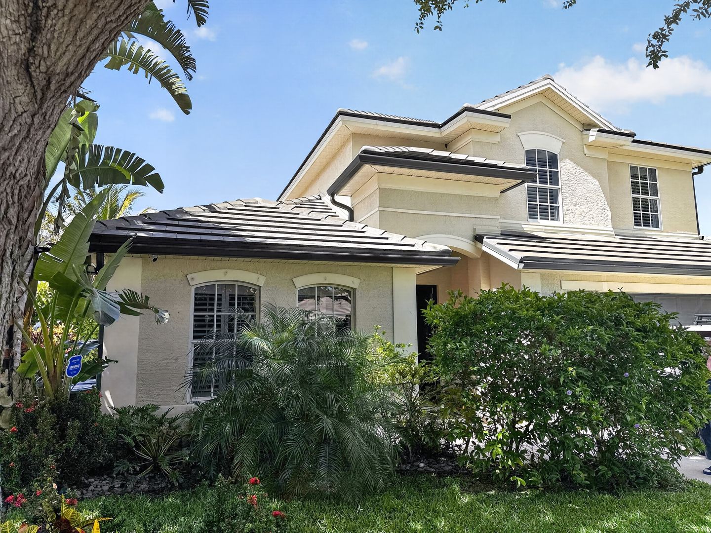 Naples House: 6772 Southern Oak Ct