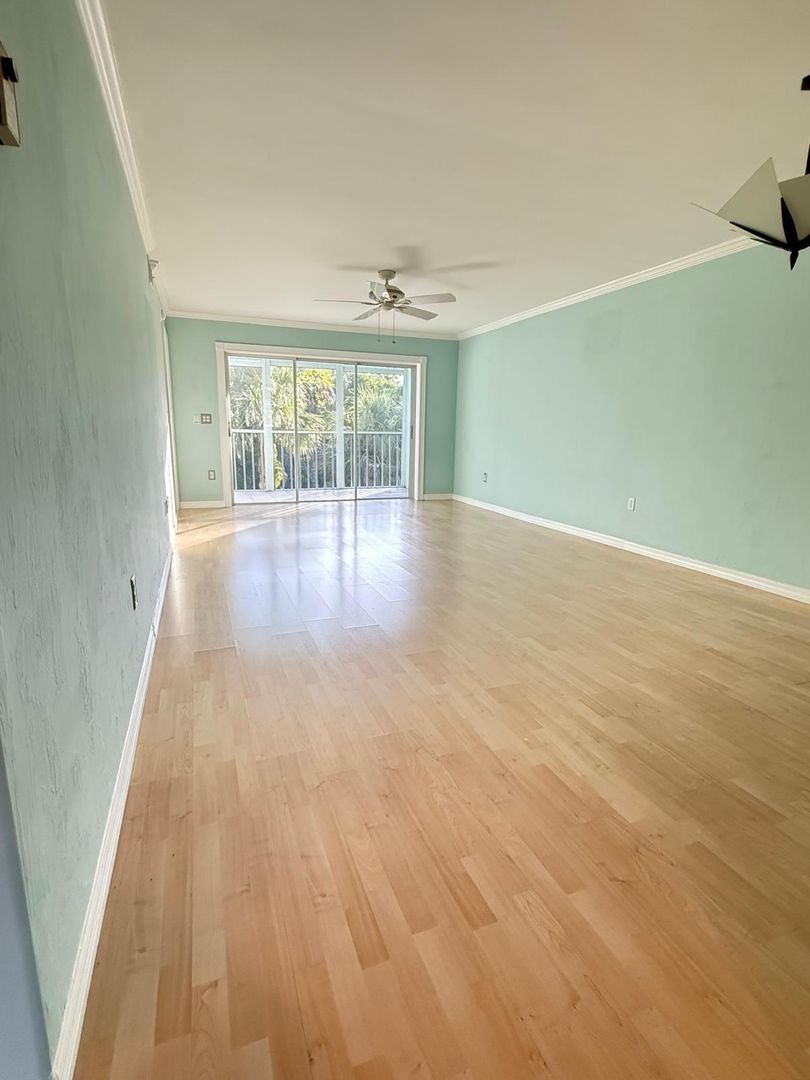 Naples Condo: 3041 Sandpiper Bay Cir