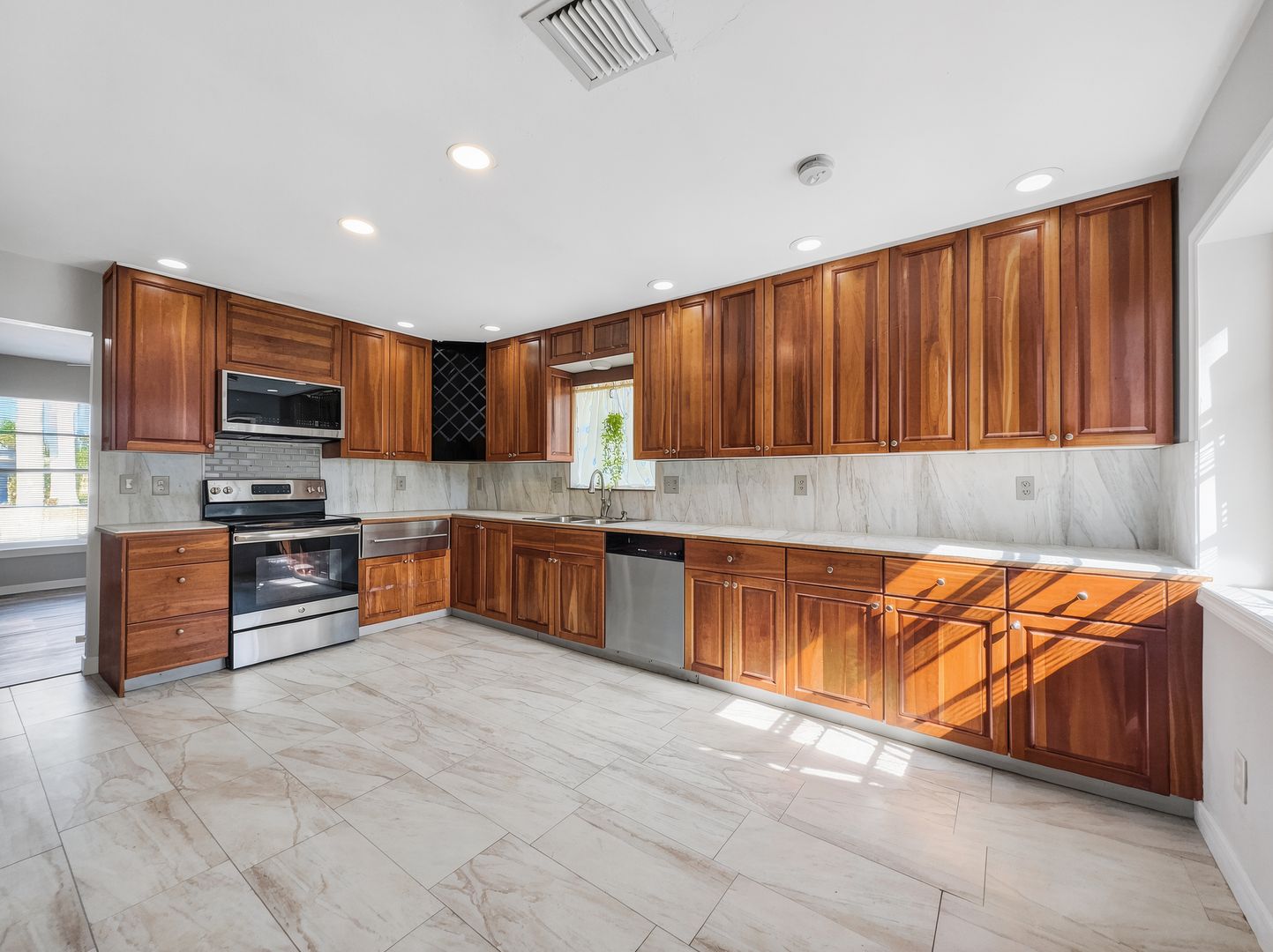 Bonita Springs Apartment: 27673 Los Amigos Ln