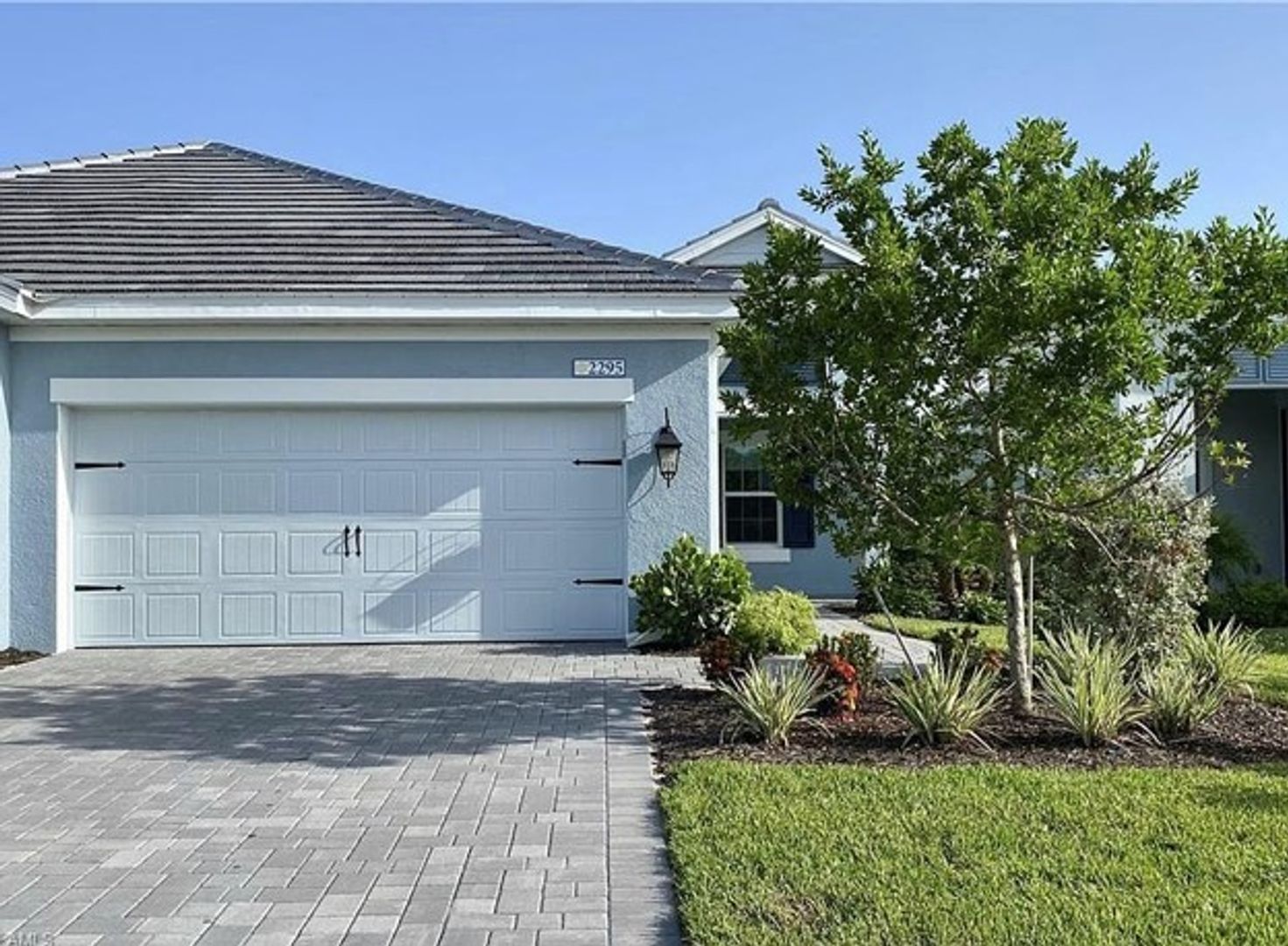 Naples House: 2295 Marquesa Cir