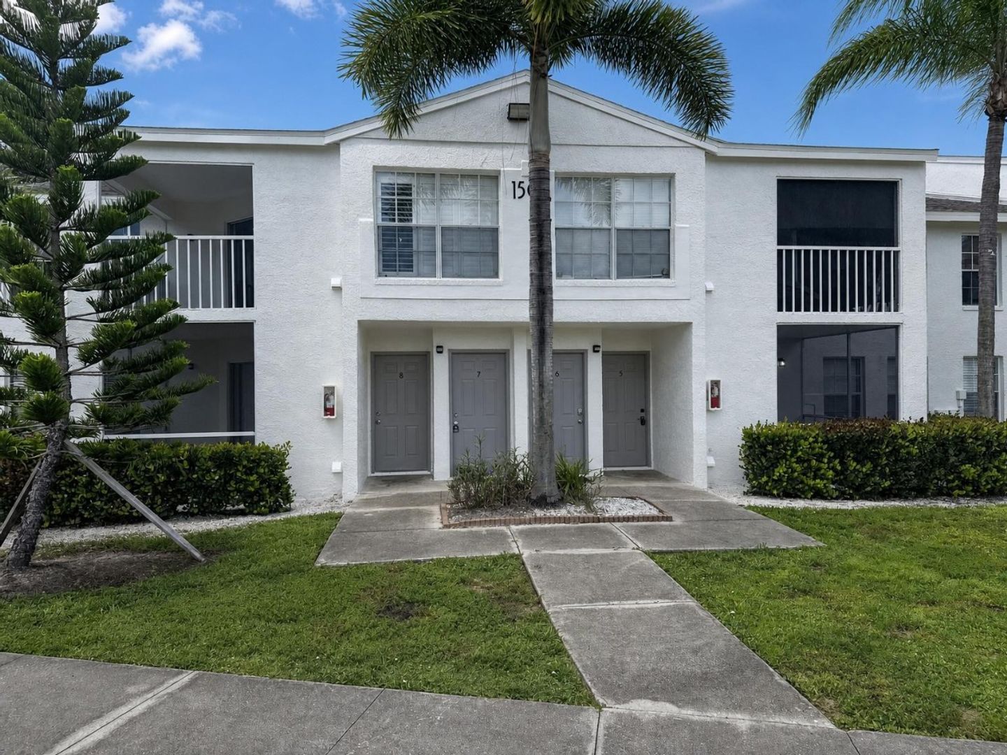 Naples Condo: 150 Santa Clara Dr