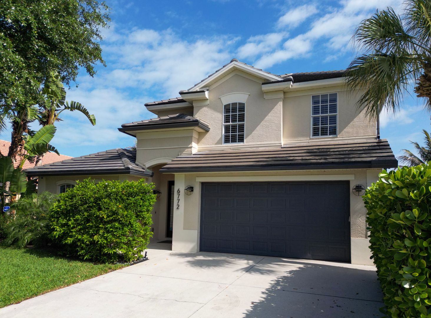Naples House: 6772 Southern Oak Ct