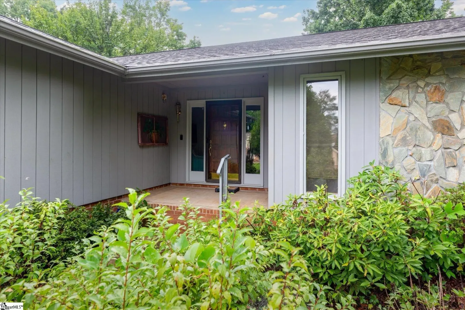 Taylors House: 3 Fox Ridge Pt