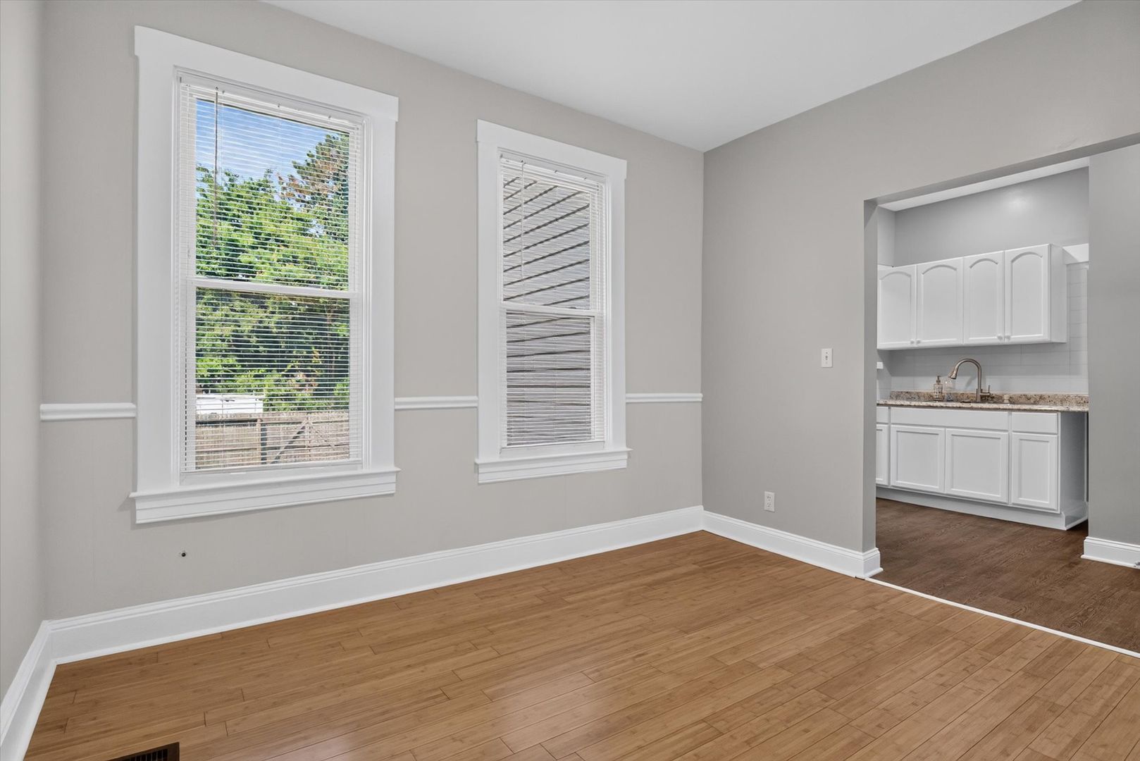 5338 Winner Ave 11 of 12