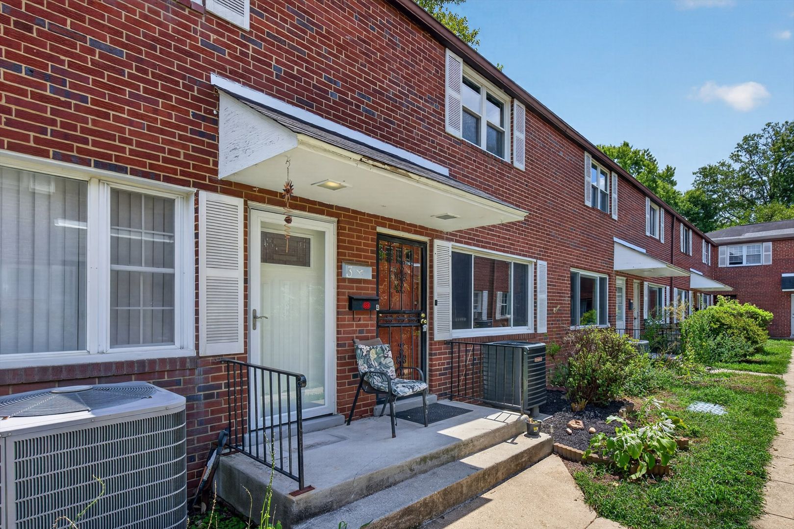 410 MAIN St unit 410-4 2 of 12