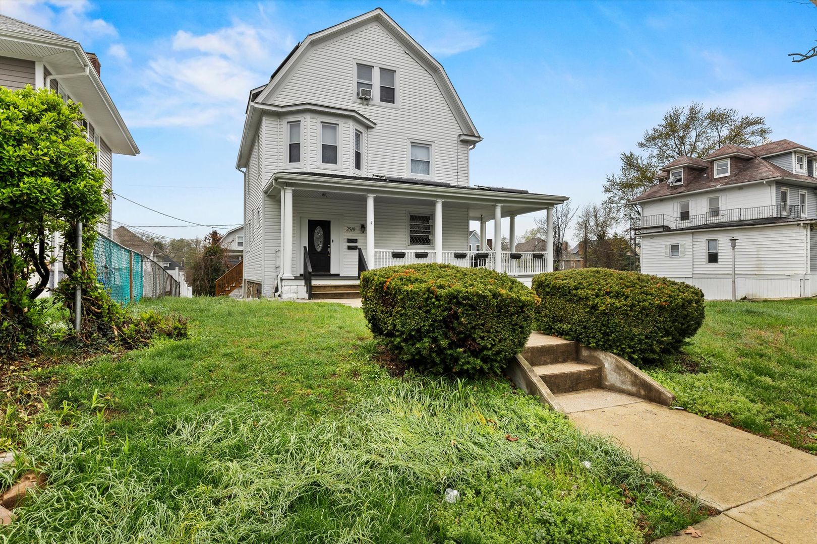 BALTIMORE House: 2510 ROSLYN AVE