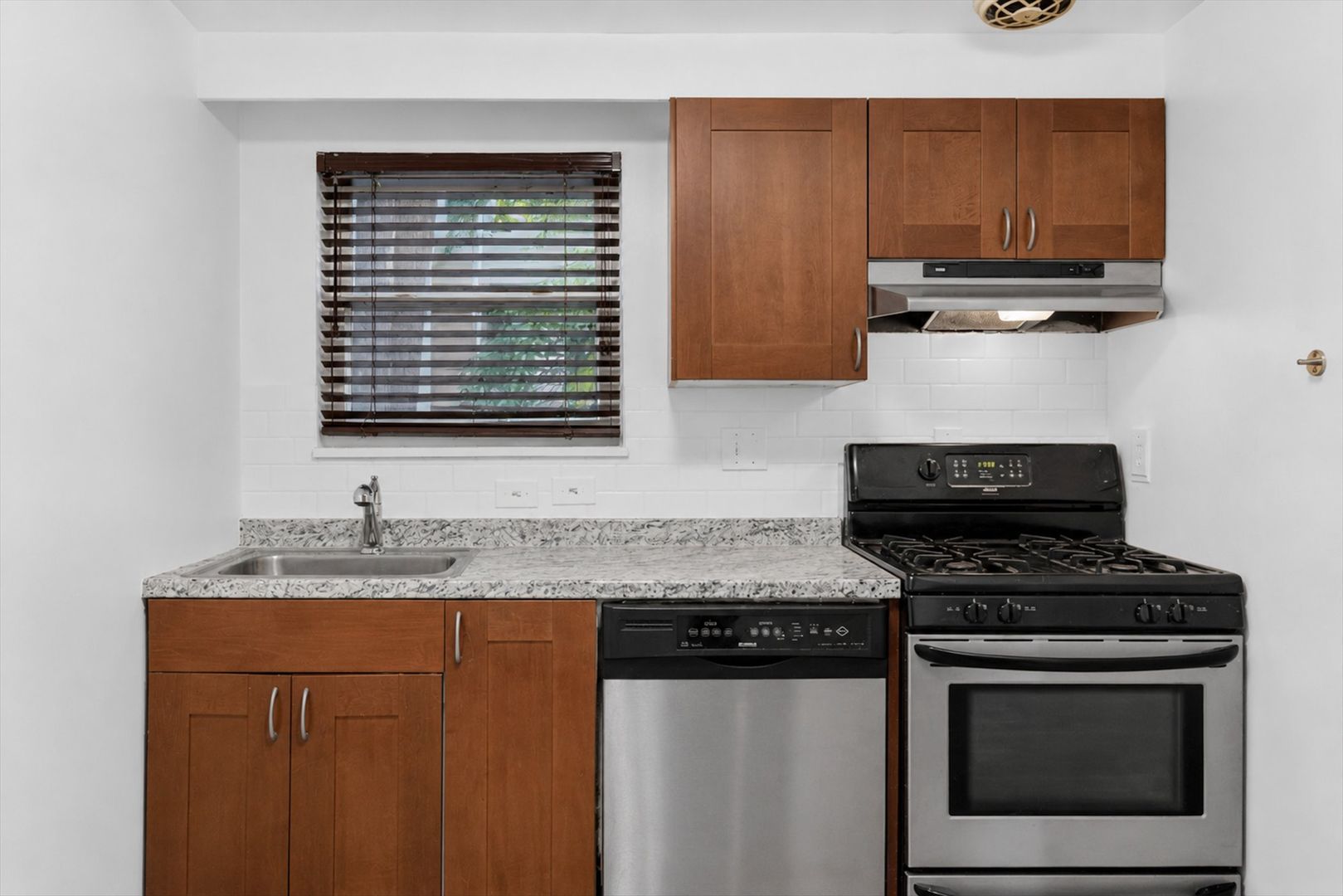 410 MAIN St unit 410-4 8 of 12