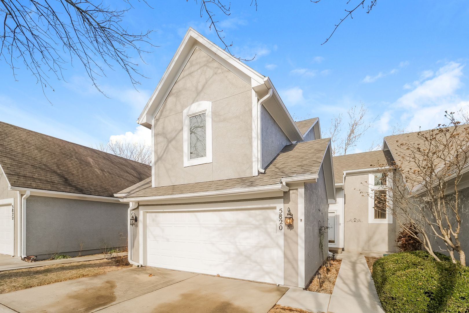 Shawnee Townhome: 5820 Park Circle