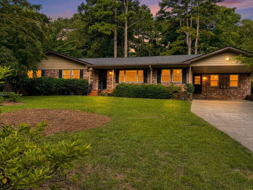 Great 3BR/2BA in Marietta | Granite Counters | Large Fenced Backyard – photo 1