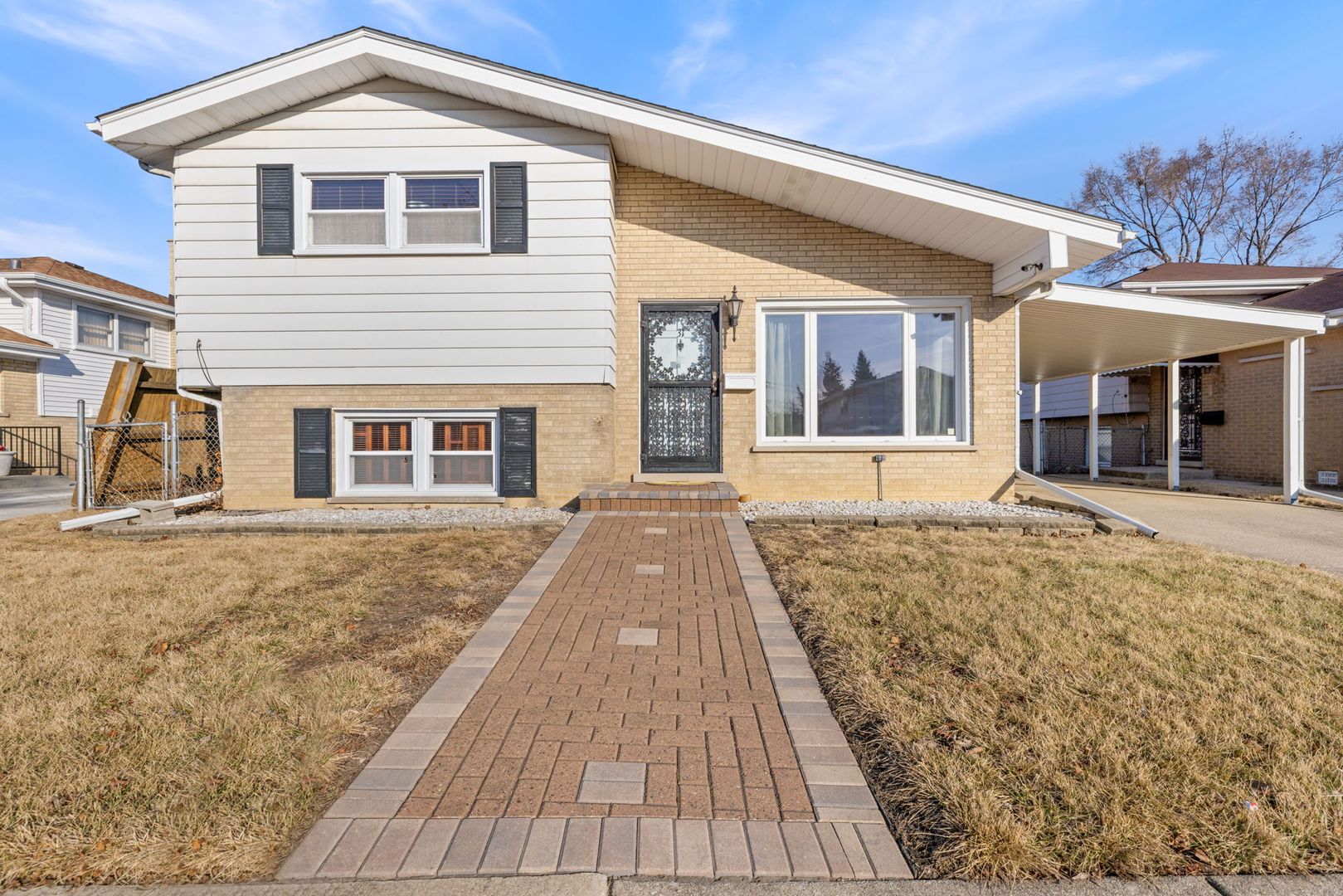 Bellwood House: 31 52nd Ave