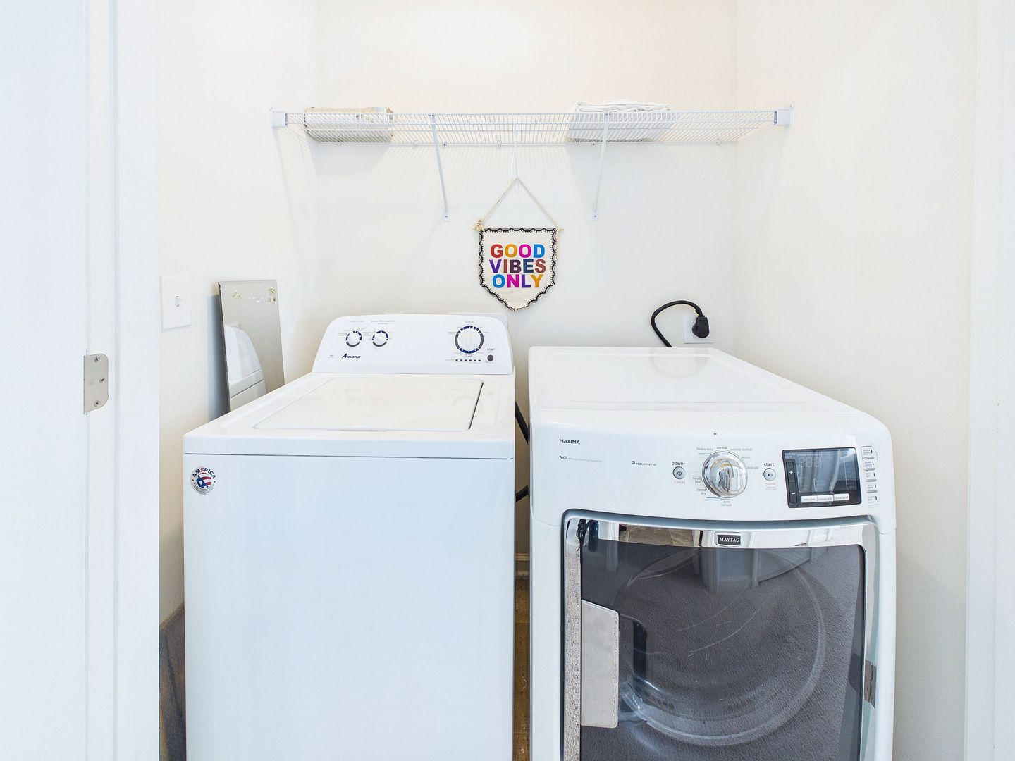 Laundry room at 703 Elton Ave