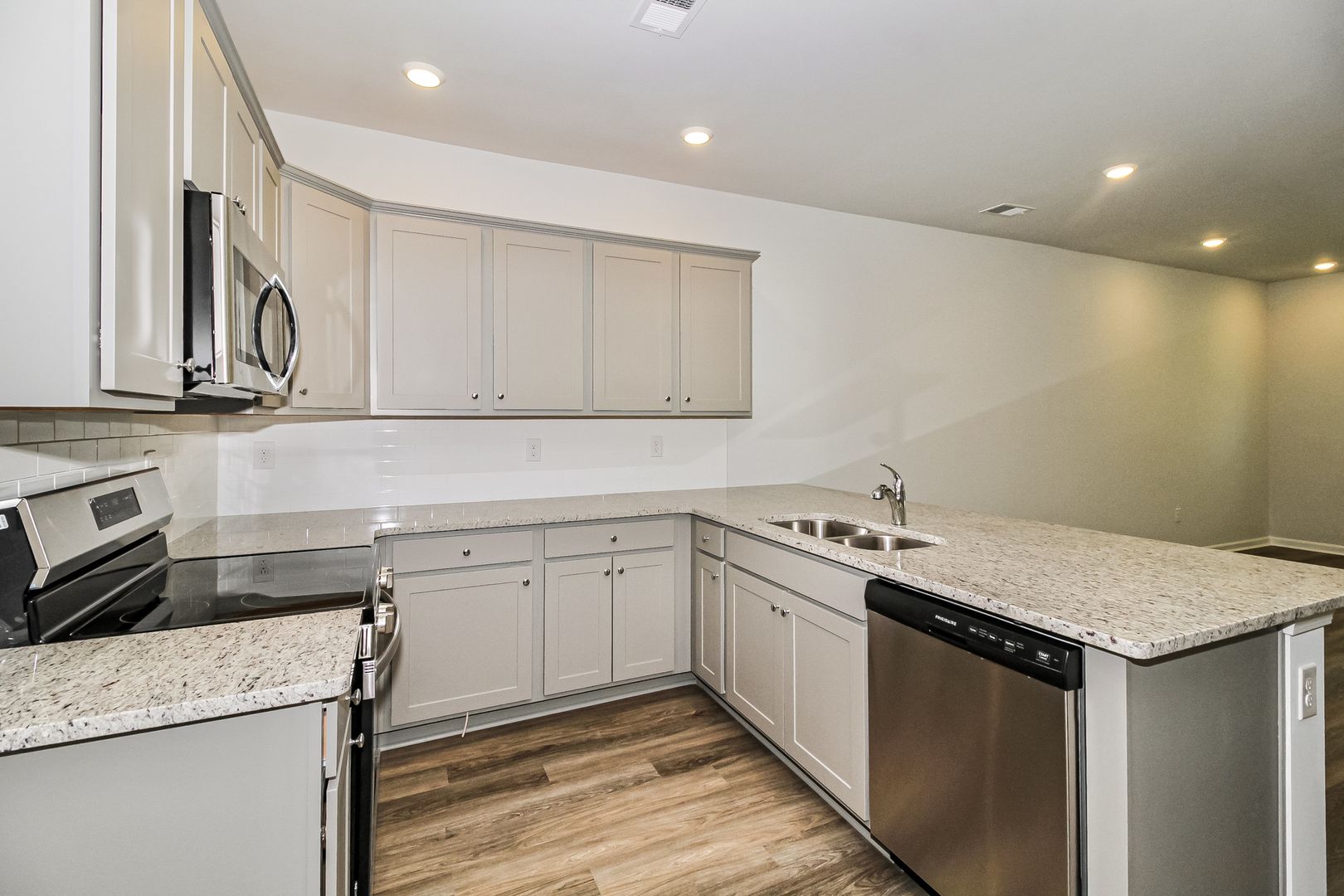 333B Parkington Ln 4 of 12