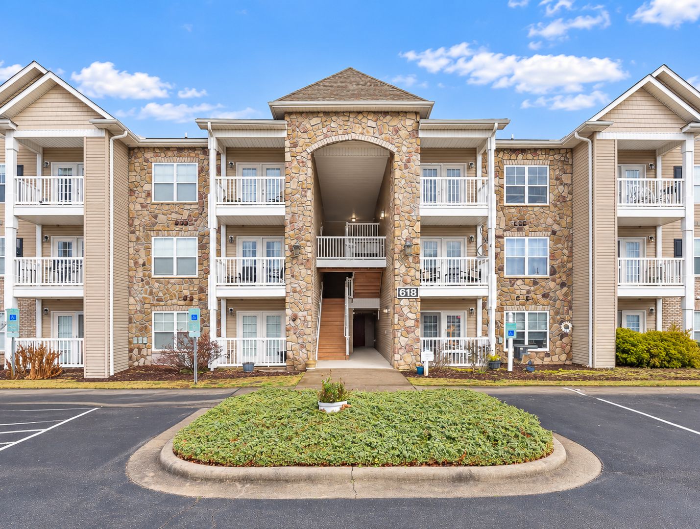 618 Condo Club Drive 1 of 12