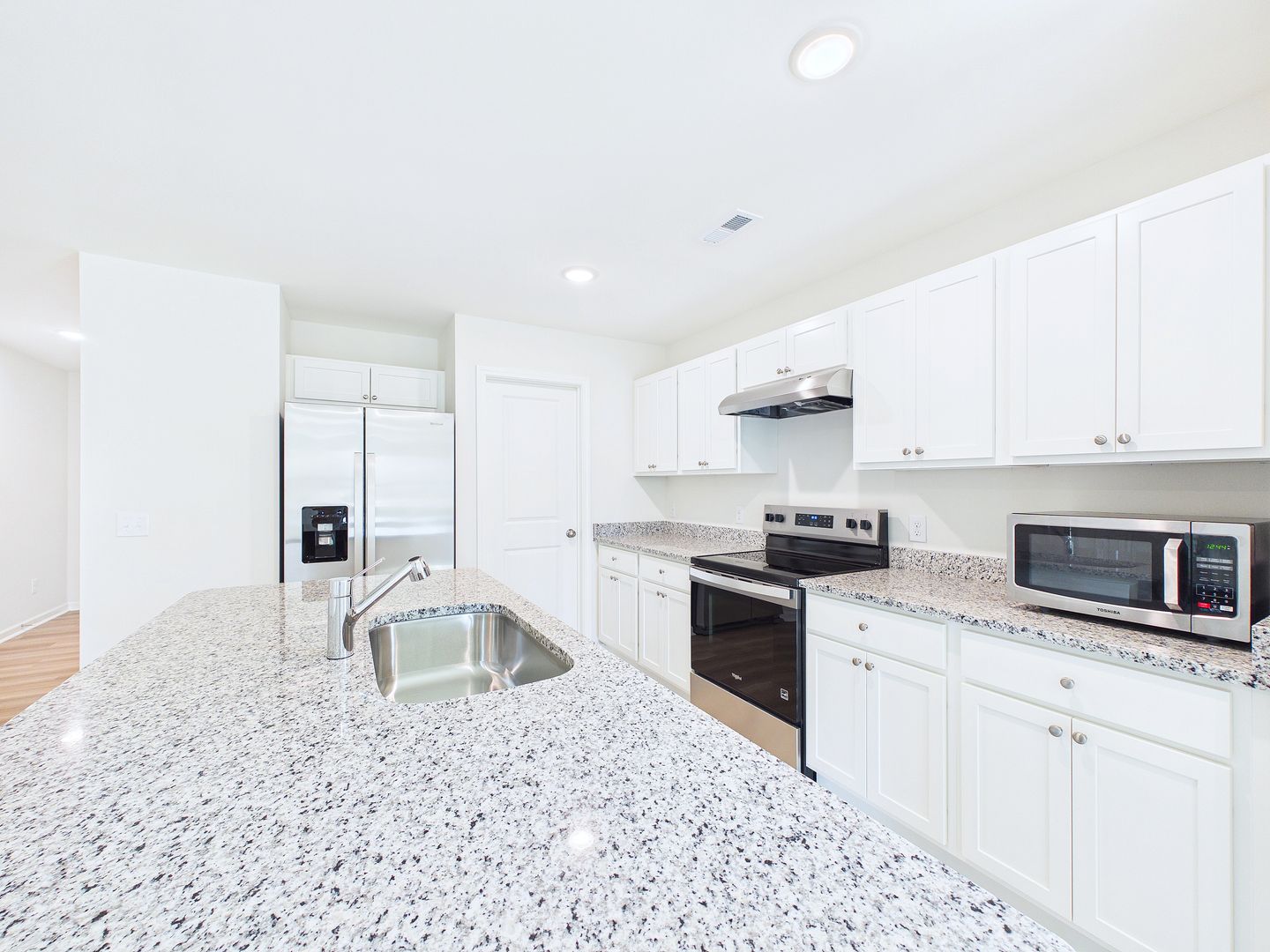 860 Plymouth Rd 5 of 12
