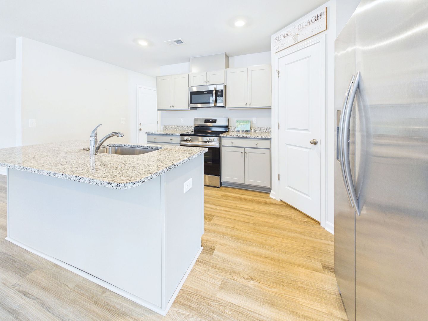 7047 Woodline Drive SW 6 of 12