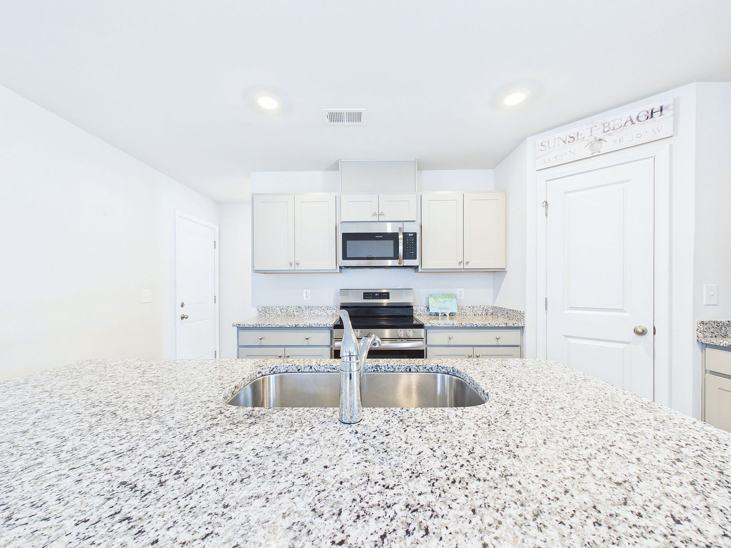 7047 Woodline Drive SW 7 of 12